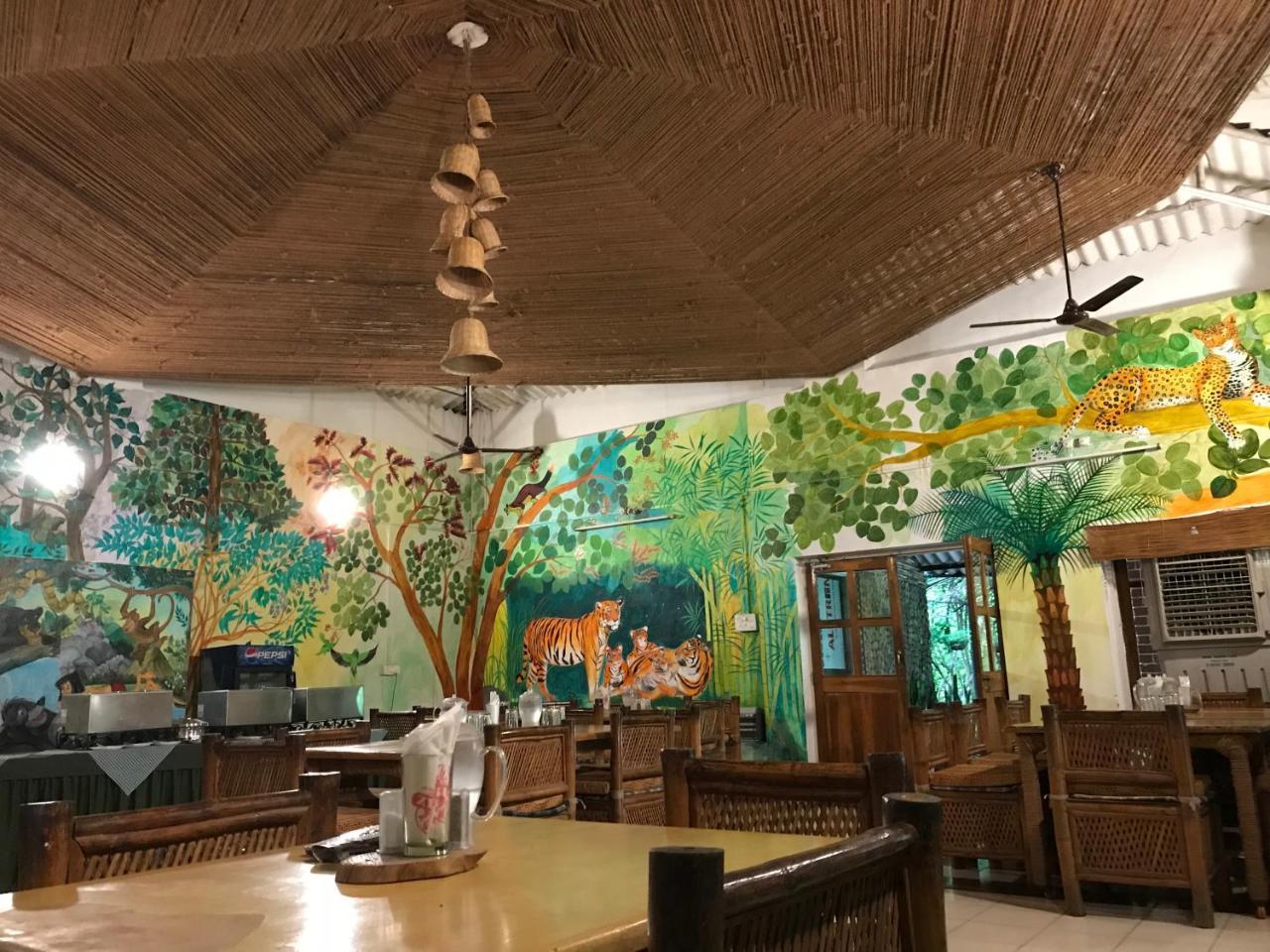 Baaz Jungle Resort Khawāsa Eksteriør billede